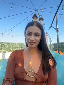 VictoriaLanes online show from 15, 7, 2026