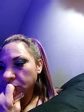 Snapshot of BrattyGirl2424 chatting on 20, 2, 2026 BrattyGirl2424 online show from 20, 2, 2026