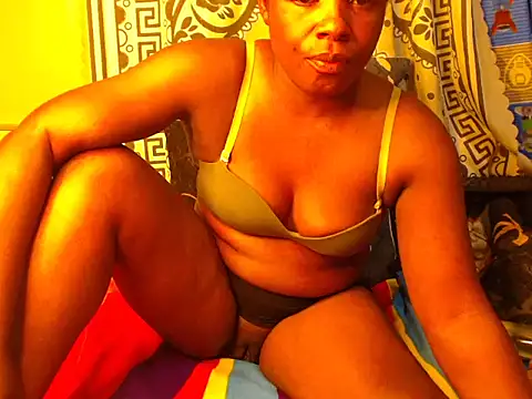 Snapshot of MissBrownxx03 chatting on 18, 3, 2026 MissBrownxx03 online show from 18, 3, 2026