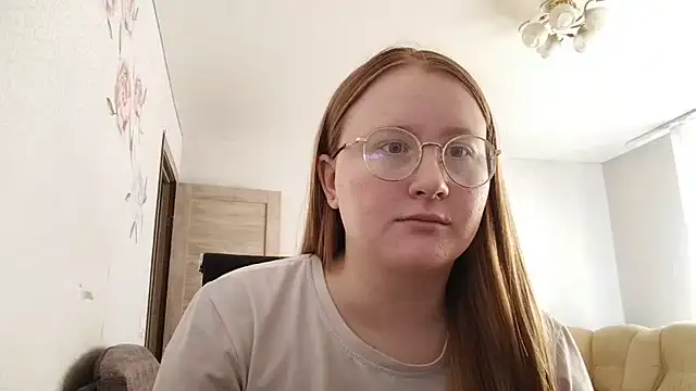 AnikaLipps online show from 3, 5, 2026