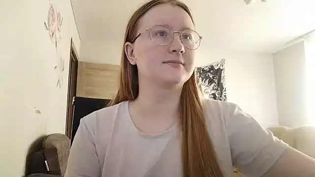 AnikaLipps online show from 4, 5, 2026