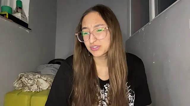 Snapshot of YettaUrive chatting on 17, 3, 2026 YettaUrive online show from 17, 3, 2026