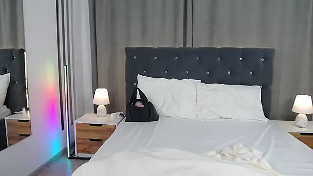 VikkyVonn online show from 24, 6, 2026