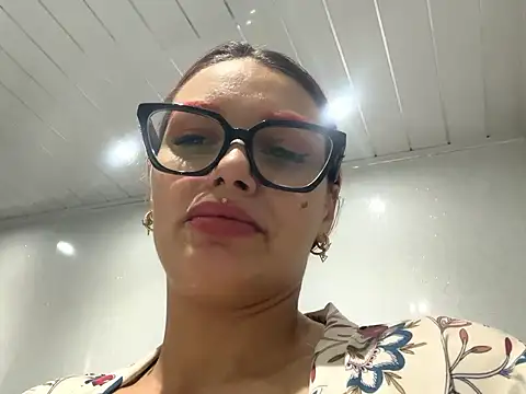 FoxyValentine online show from 10, 5, 2026
