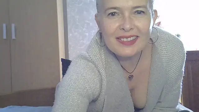 Snapshot of Laura-Parker chatting on 13, 3, 2026 Laura-Parker online show from 13, 3, 2026
