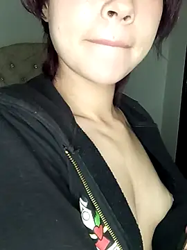 Snapshot of Belladona_nyx chatting on 5, 3, 2026 Belladona nyx online show from 5, 3, 2026