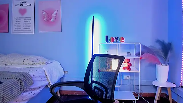 NaeniaDemon  online show from 7, 3, 2026