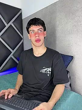 Lucian-greyy online show from 5, 3, 2026