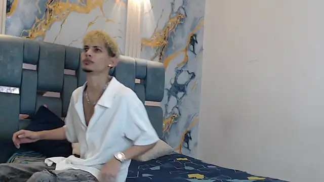 YOUNG BOYS HELL online show from 30, 6, 2026