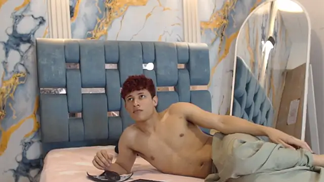 YOUNG BOYS HELL online show from 5, 7, 2026