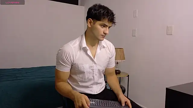 Snapshot of Kael_Switch chatting on 5, 3, 2026 Kael Switch online show from 5, 3, 2026