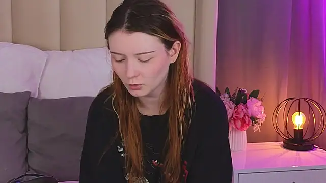 AlyssFrost online show from 18, 6, 2026