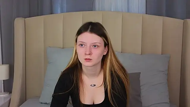 AlyssFrost online show from 14, 7, 2026
