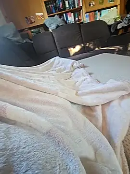 Gris-shadow online show from 15, 2, 2026