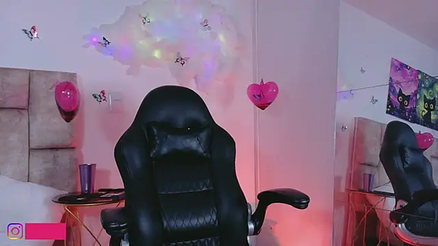 Snapshot of MiiaBlumm_ chatting on 19, 3, 2026 MiiaBlumm online show from 19, 3, 2026