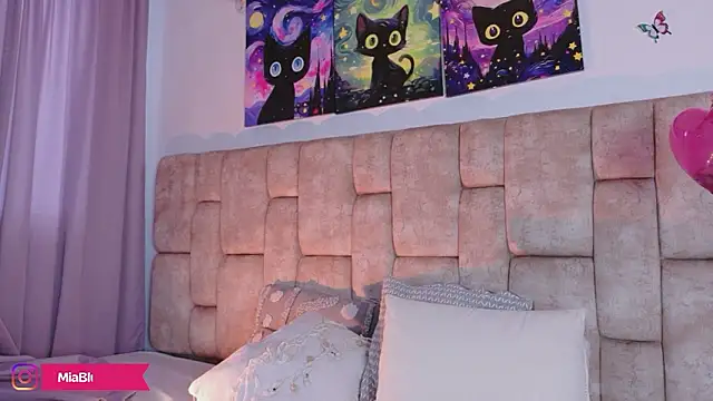 Snapshot of MiiaBlumm_ chatting on 22, 3, 2026 MiiaBlumm online show from 22, 3, 2026