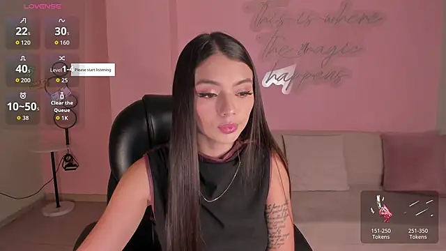 JulietteMoreau online show from 4, 5, 2026