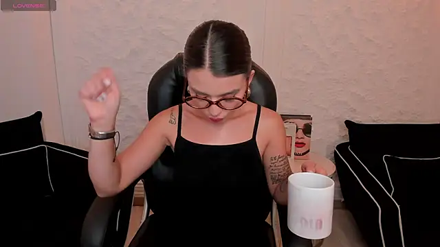 JulietteMoreau online show from 13, 5, 2026