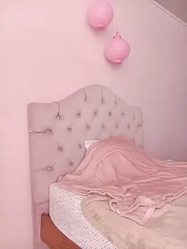 Snapshot of kiki_milu chatting on 12, 3, 2026 kiki milu online show from 12, 3, 2026