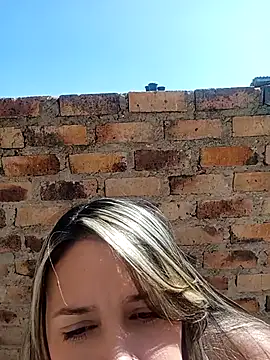 Snapshot of kiki_milu chatting on 21, 3, 2026 kiki milu online show from 21, 3, 2026