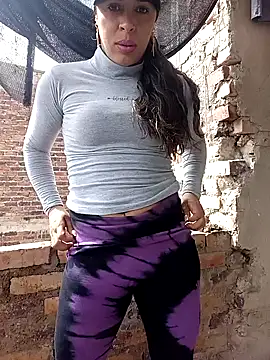 kiki milu online show from 28, 4, 2026