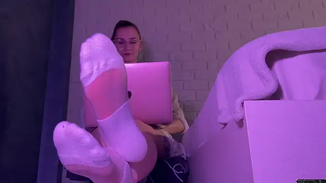 missmiroslava online show from 25, 4, 2026