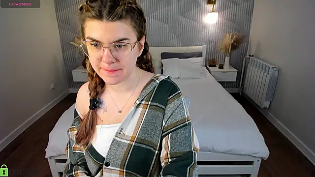 Snapshot of zoe_j0y chatting on 27, 2, 2026 zoe j0y online show from 27, 2, 2026