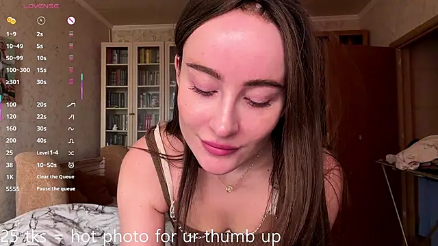 ToriHellberg online show from 13, 3, 2026