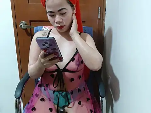 Snapshot of Petite_Jeramae22 chatting on 3, 8, 2026 Petite Jeramae22 online show from 3, 8, 2026