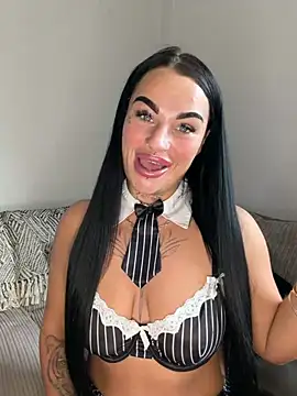 Snapshot of Darkfantisyx chatting on 10, 3, 2026 Darkfantisyx online show from 10, 3, 2026