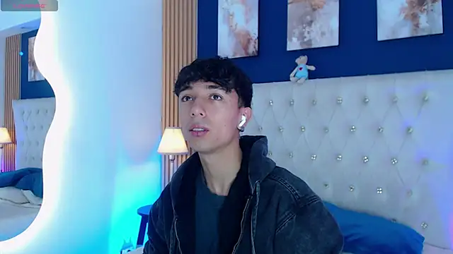 Aiden Rivers  online show from 22, 4, 2026