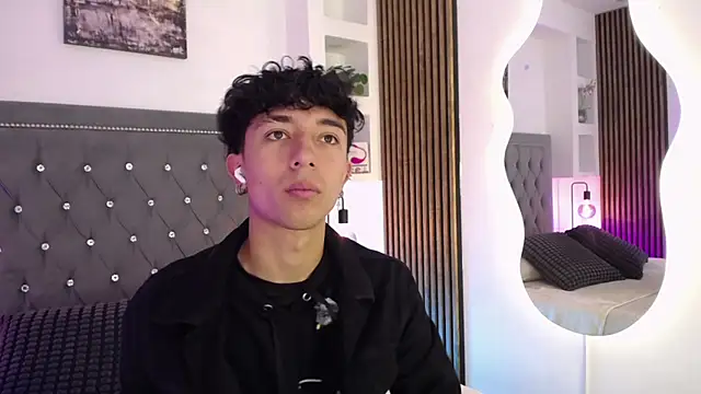 Aiden Rivers  online show from 30, 7, 2026