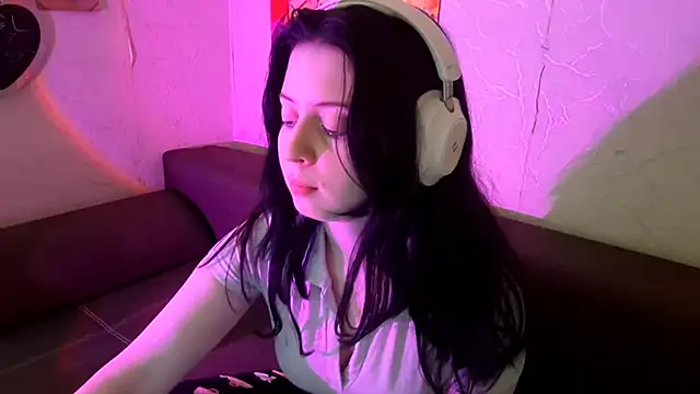 Snapshot of MindyMinty chatting on 9, 3, 2026 MindyMinty online show from 9, 3, 2026