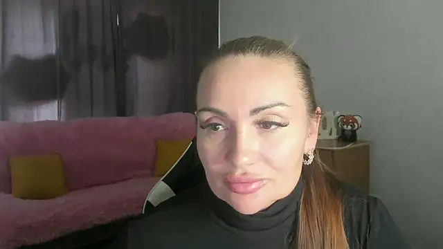 StripGyrl online show from 27, 4, 2026
