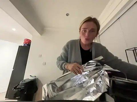 Snapshot of jadey19x chatting on 6, 3, 2026 jadey19x online show from 6, 3, 2026