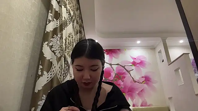 MaeRaads online show from 17, 2, 2026