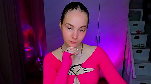 Snapshot of Maddy_Wood_ chatting on 11, 5, 2026 Maddy Wood online show from 11, 5, 2026