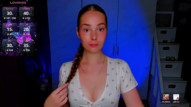 Snapshot of Maddy_Wood_ chatting on 3, 7, 2026 Maddy Wood online show from 3, 7, 2026
