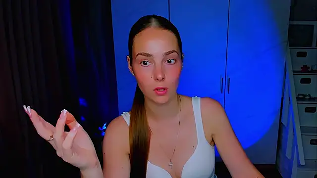 Snapshot of Maddy_Wood_ chatting on 4, 8, 2026 Maddy Wood online show from 4, 8, 2026