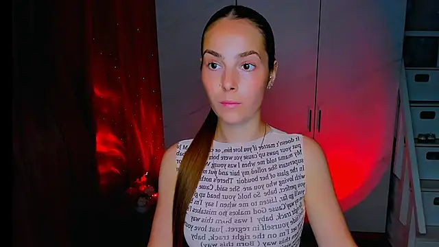 Snapshot of Maddy_Wood_ chatting on 7, 8, 2026 Maddy Wood online show from 7, 8, 2026