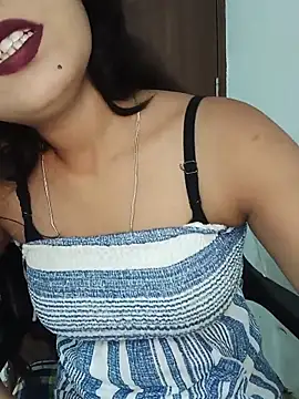 Snapshot of Cutie_babes01 chatting on 15, 6, 2026 Cutie babes01 online show from 15, 6, 2026