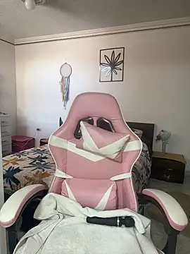 Kiarhatrixie1 online show from 27, 2, 2026