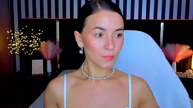 GracefulMichelle online show from 27, 6, 2026