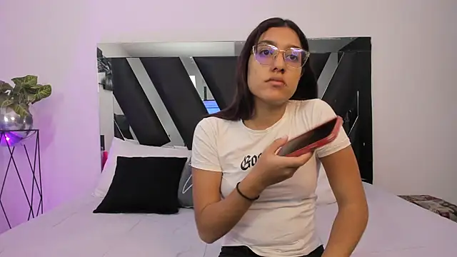 Snapshot of Mia_Iron chatting on 20, 3, 2026 Mia Iron online show from 20, 3, 2026