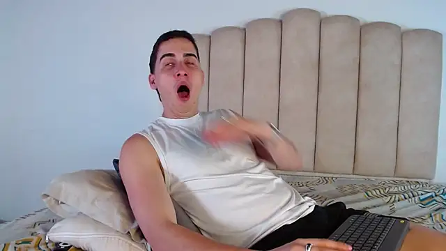 Snapshot of ryanlevi1 chatting on 11, 3, 2026 ryanlevi1 online show from 11, 3, 2026