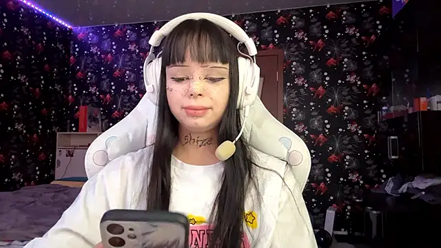 Snapshot of Luna_Sohotti chatting on 13, 3, 2026 Luna Sohotti online show from 13, 3, 2026