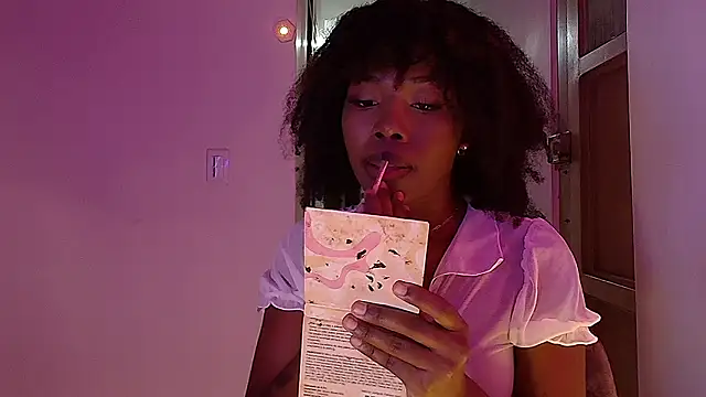 Lunaruiz online show from 21, 3, 2026