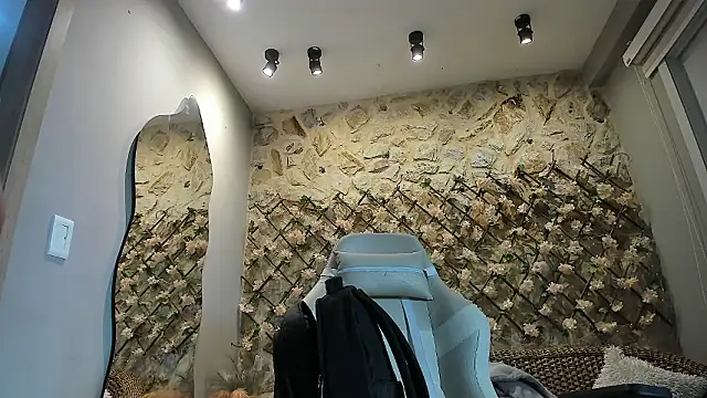 SilkNyx online show from 6, 3, 2026