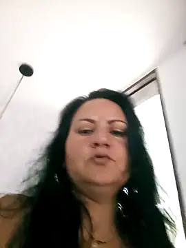 Snapshot of Mishell_Perez chatting on 13, 3, 2026 Mishell Perez online show from 13, 3, 2026