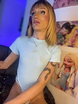 Snapshot of celeste_hell_ chatting on 5, 7, 2026 celeste hell online show from 5, 7, 2026